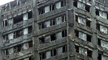 Ancheta guvernamentală cu privire la incendiul de la Grenfell Tower nu va aborda probleme legate de locuinţele sociale, aşa cum vor locatarii, anunţă May