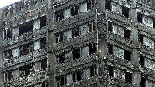 Ancheta guvernamentală cu privire la incendiul de la Grenfell Tower nu va aborda probleme legate de locuinţele sociale, aşa cum vor locatarii, anunţă May