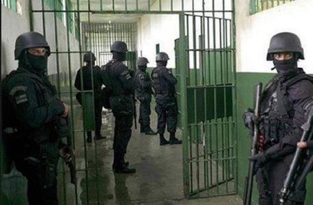 Cel puţin 37 de deţinuţi au fost ucişi în cursul unei revolte la o închisoare din Venezuela