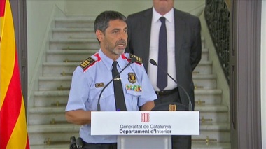 Cei doi bărbaţi arestaţi în legătură cu atentatul de la Barcelona sunt un marocan şi un spaniol din Melilla; niciunul nu este şoferul camionetei