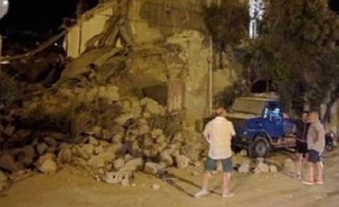 Operaţiune de salvare a trei copii, în viaţă, de sub dărâmături, în urma cutremurului cu magnitudinea 4,0 din Italia