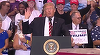 Trump îşi apără ofensiv, la Phoenix, reacţia de după Charlottesville, atacă presa, ”elitele” şi Washingtonul