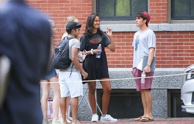 Malia Obama s-a mutat în campusul Harvard, unde va începe primul an de facultate