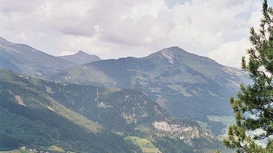Cinci morţi şi un rănit grav într-un accident montan în Austria. FOTO