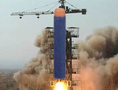 Coreea de Nord lansează o nouă rachetă balistică ce survolează nordul Japoniei
