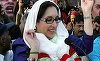 Justiţia pakistaneză eliberează cinci suspecţi şi îl declară ”fugar” pe Pervez Musharraf în procesul asasinării lui Benazir Bhutto