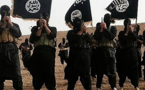 Statul Islamic, aflat în derută în Siria şi Irak, se repliază în deşert şi se întoarce la clandestinitate