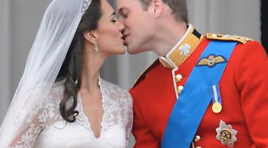 Revista ”Closer” condamnată la plata unor amenzi maxime în urma publicării unor fotografii cu Kate Middleton topless; ducesa de Cambridge şi soţul ei au primit fiecare despăgubiri în valoare de 50.000 de euro