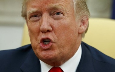 Trump pune capăt programului lui Obama care apără de expulzare sute de mii de tineri imigranţi fără acte 