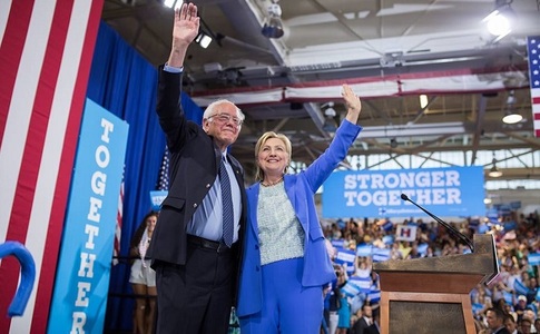 Clinton îl critică dur pe Sanders, în noua ei carte "What Happened", din cauza ”pagubelor pe termen lung” pe care i le-a provocat în alegerile din 2016