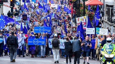 Primul vot în Parlamentul britanic în vederea abrogării dreptului european