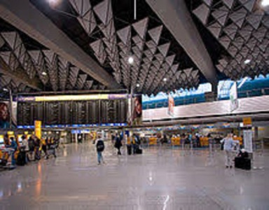 Şase persoane au suferit probleme de respiraţie pe aeroportul internaţional din Frankfurt; iniţial s-a vorbit de un atac cu gaz lacrimogen 