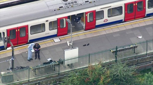 Scotland Yard-ul caută suspecţi după atentatul de la Londra