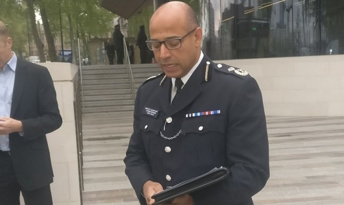 Poliţia continuă să caute alţi eventuali suspecţi în atentatul de la Londra