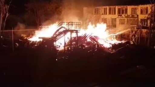 Protest la Primăria din Odesa în urma morţii a două fete într-un incendiu într-o tabără pentru copii defavorizaţi