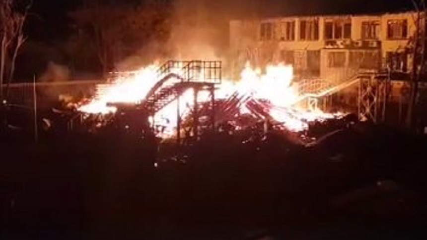 Protest la Primăria din Odesa în urma morţii a două fete într-un incendiu într-o tabără pentru copii defavorizaţi