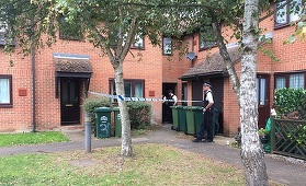 Percheziţie la o casă în Stanwell, la periferia Londrei, după a doua arestare în legătură cu atentatul de la metrou