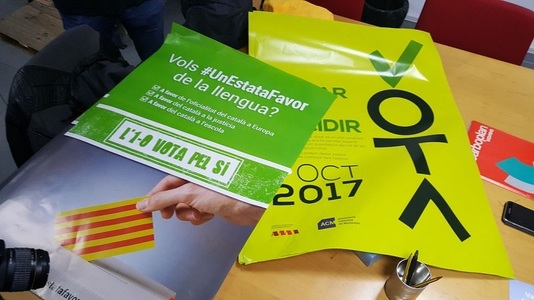 Garda Civilă spaniolă confiscă 1,3 milioane de afişe, fluturaşi şi broşuri care promovează referendumul catalan