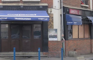 O tânără a murit din cauza arsurilor suferite în urma unei incendieri, în iunie, într-un restaurant românesc de la periferia Parisului. FOTO, VIDEO
