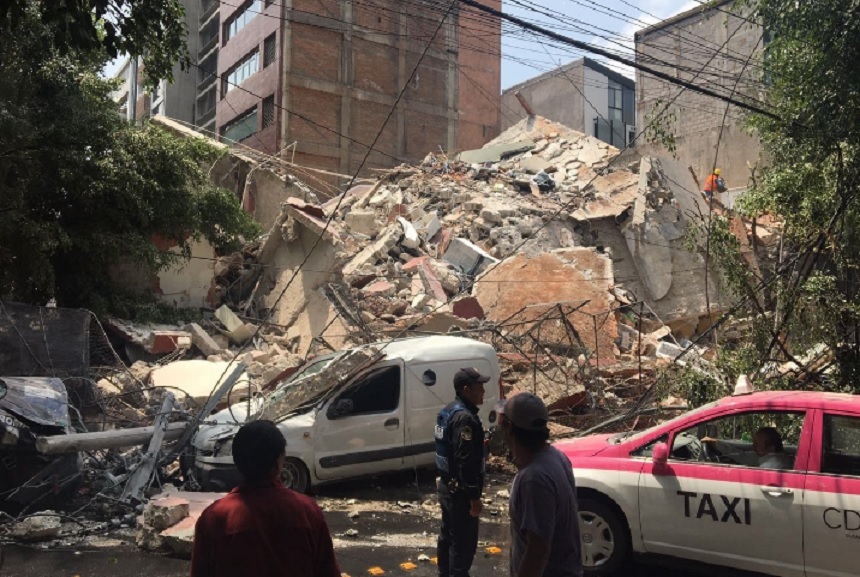 UPDATE Cutremur de 7,1 în Mexic, produs chiar în ziua care marca 32 de ani de la un seism de 8 grade. Cel puţin 80 de oameni au murit, după ce numeroase clădiri s-au prăbuşit în capitala Ciudad de Mexico, dar şi în alte oraşe Imagini LIVE VIDEO