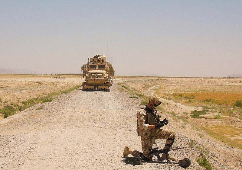 Atac sinucigaş asupra un convoi danez al NATO în Afganistan; Mai mulţi civili au fost răniţi