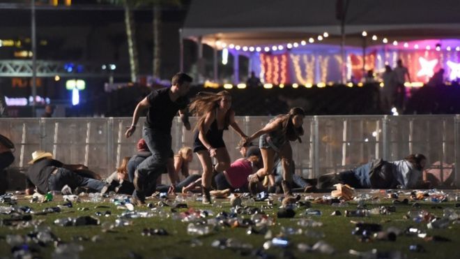 Trump transmite ”sincere condoleanţe” după atacul armat în masă de la Las Vegas 