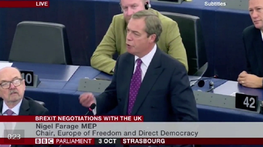 Nigel Farage condamnă un eşec al UE de a condamna violenţele care au pătat referendumul din Catalonia