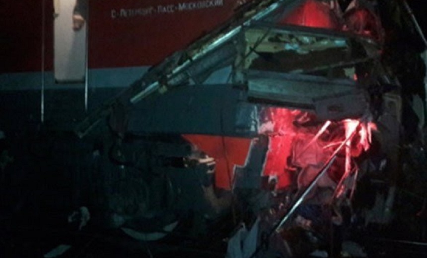 Cel puţin 19 morţi în estul Moscovei, în urma unei coliziuni între un autobuz şi un tren