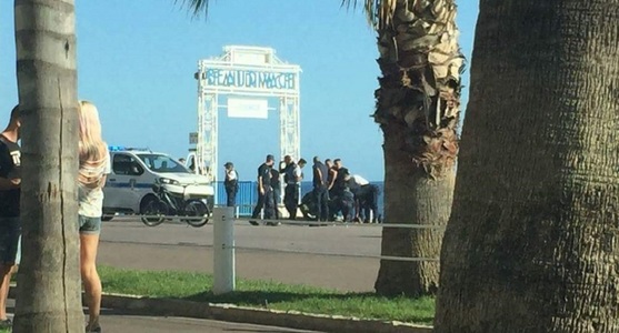 Bărbat înarmat cu un cuţit, arestat pe Promenade des Anglais la Nisa