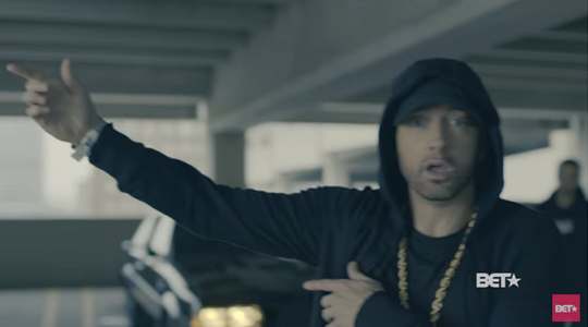 Eminem îl atacă în mod brutal pe Trump într-o piesă freestyle, ”The Storm”, la BET Hip Hop Awards - VIDEO