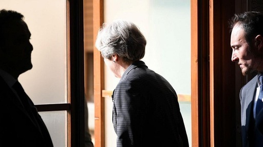 May vrea ”proiecte ambiţioase” cu Cei 27 în negocierea Brexitului