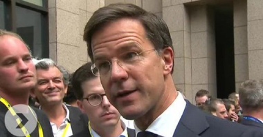 ”Aş prefera o sumă, pentru ca să o putem negocia”, cere Rutte, referindu-se la ”factura Brexitului”