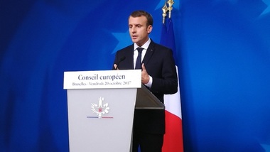 May mai are de făcut jumătate de drum până la achitarea facturii Brexitului, apreciază Macron