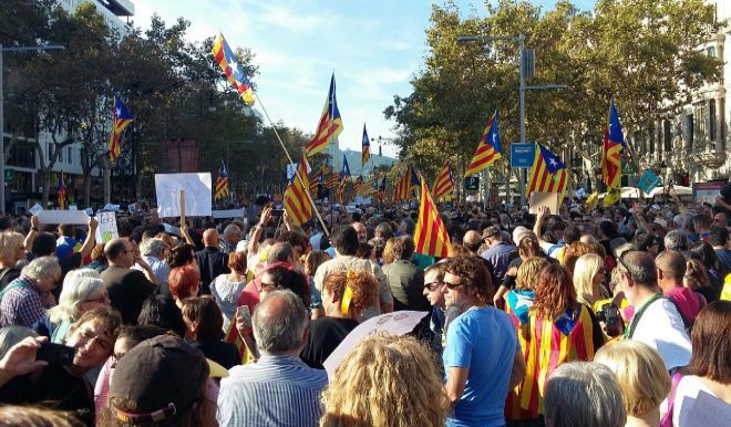 Barcelona: 450.000 de persoane au participat la manifestaţia pentru eliberarea a doi lideri separatişti Jordi Sànchez şi Jordi Cuixart