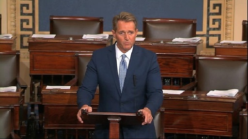 Trump, un ”pericol la adresa democraţiei”, trage un semnal de alarmă senatorul republican din Arizona Jeff Flake - VIDEO