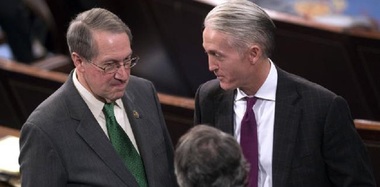 Congresmeni republicani lansează două anchete care-i vizează pe Obama şi Clinton