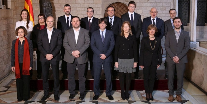 UPDATE - Opt miniştri catalani destituiţi, încarceraţi la Madrid