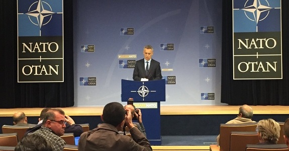 NATO îşi suplimentează trupele în Afganistan cu 3.000 de militari, anunţă Stoltenberg