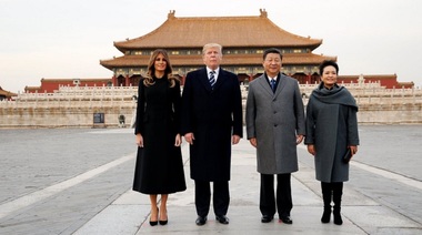Cuplul Trump, primit cu fast în China, ia ceaiul în Oraşul Interzis şi asistă la un spectacol de operă tradiţională