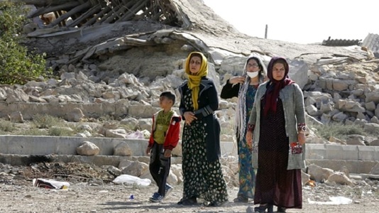 Bilanţul victimelor cutremurului din Iran, revizuit la 433 de morţi; situaţie în continuare critică în zonele sinistrate