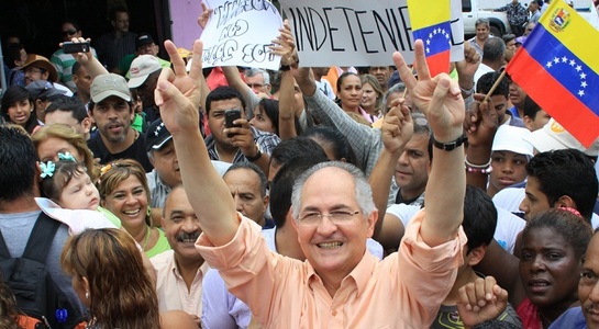 Antonio Ledezma, lider al opoziţiei venezuelene, a ajuns la Madrid, după ce a fugit din ţara sa: Venezuela se află în punctul colapsului definitiv