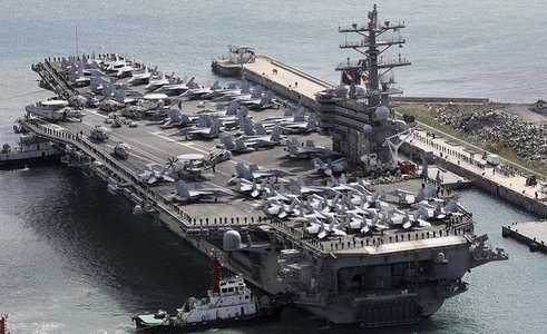 Un avion al Marinei americane cu 11 persoane la bord s-a prăbuşit în largul coastelor Japoniei