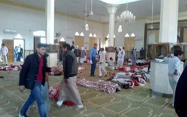 Bilanţul victimelor atacului la moscheea sufită din Sinaiul egitean a ajuns la cel puţin 235 de morţi şi 130 de răniţi; trei zile de doliu naţional