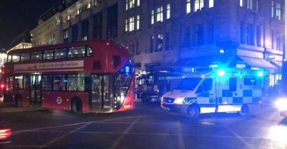 Oxford Circus şi Bond Street, redeschise în urma unei vaste alerte de securitate, anunţă Transport for London; femeie rănită uşor la evacuarea staţiei de metrou Oxford Circus