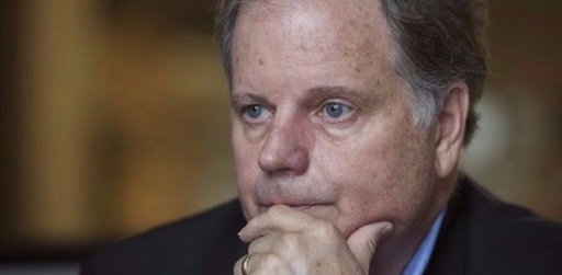 Trump susţine campania la un post în Senat a ultraconservatorului Roy Moore, acuzat de agresiune sexuală