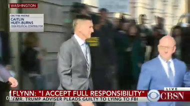 Flynn afirmă în înţelegerea de a pleda vinovat cu procurorii lui Mueller că a fost îndrumat să intre în contact cu oficiali ruşi de către un membru de rang înalt al echipei de tranziţie a lui Trump