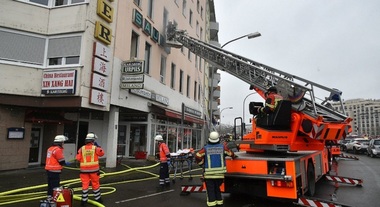Femeie arestată în urma unui incendiu, într-un bloc de locuinţe sociale din oraşul german Saarbruecken, soldat cu patru morţi