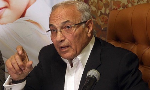 Shafik încă se mai gândeşte la o candidatură în alegerile prezidenţiale, după ce s-a întors la Cairo din EAU în circumstanţe controversate