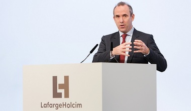 Fostul şef al LafargeHolcim Eric Olsen, inculpat cu privire la ”finanţarea unei întreprinderi teroriste” în dosarul din Siria