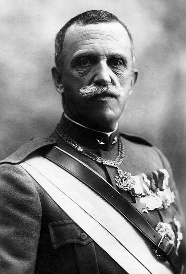 Rămăşiţele pământeşti ale regelui Victor Emanuel al III-lea au fost transportate din Egipt în Italia, pentru a fi reînhumate